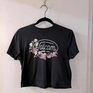Cropped Volcom Tshirt